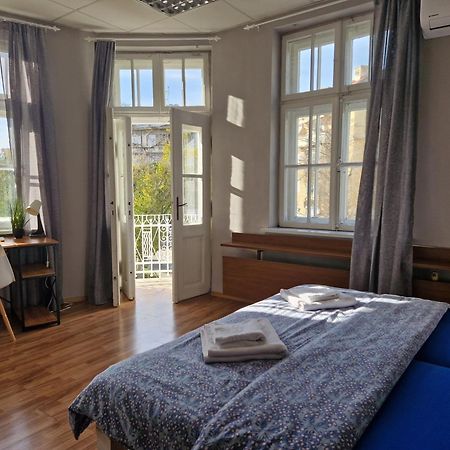 Lambo'S Corner Varna - Guest Rooms Buitenkant foto