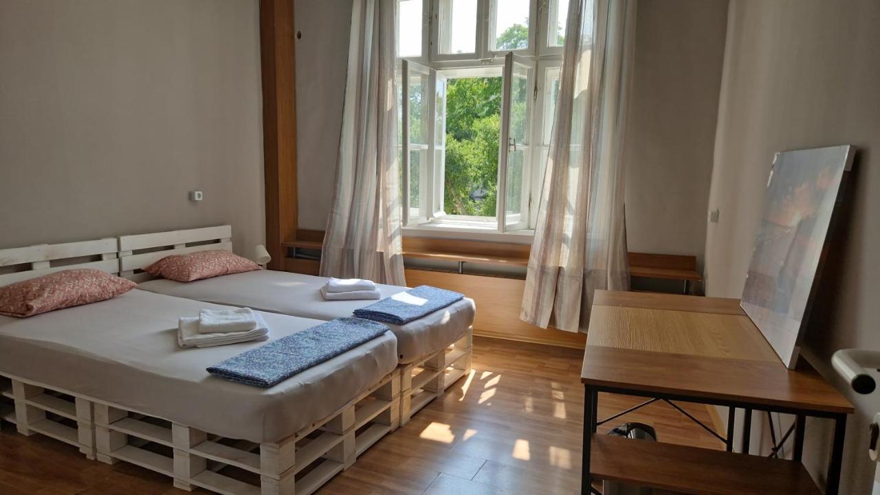 Lambo'S Corner Varna - Guest Rooms Buitenkant foto