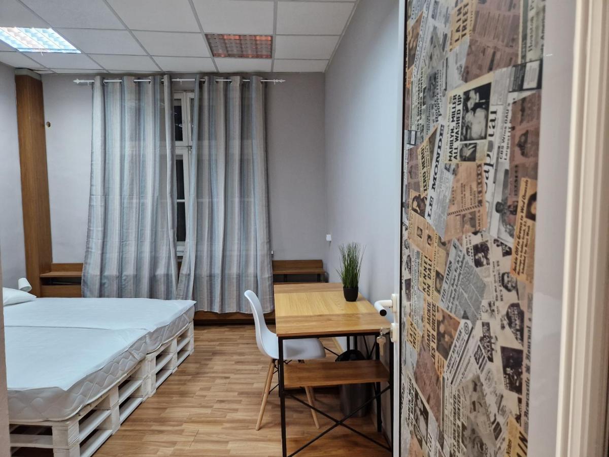 Lambo'S Corner Varna - Guest Rooms Buitenkant foto