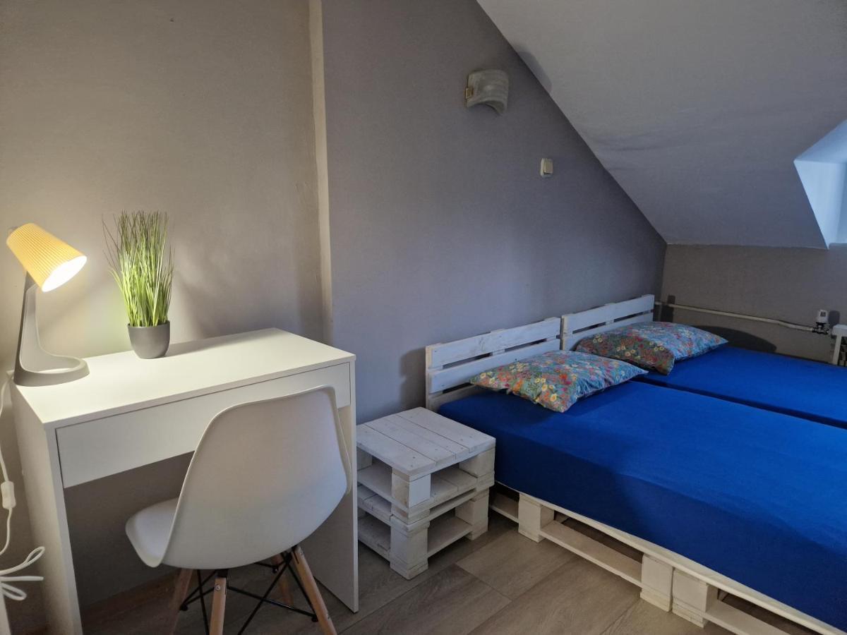 Lambo'S Corner Varna - Guest Rooms Buitenkant foto