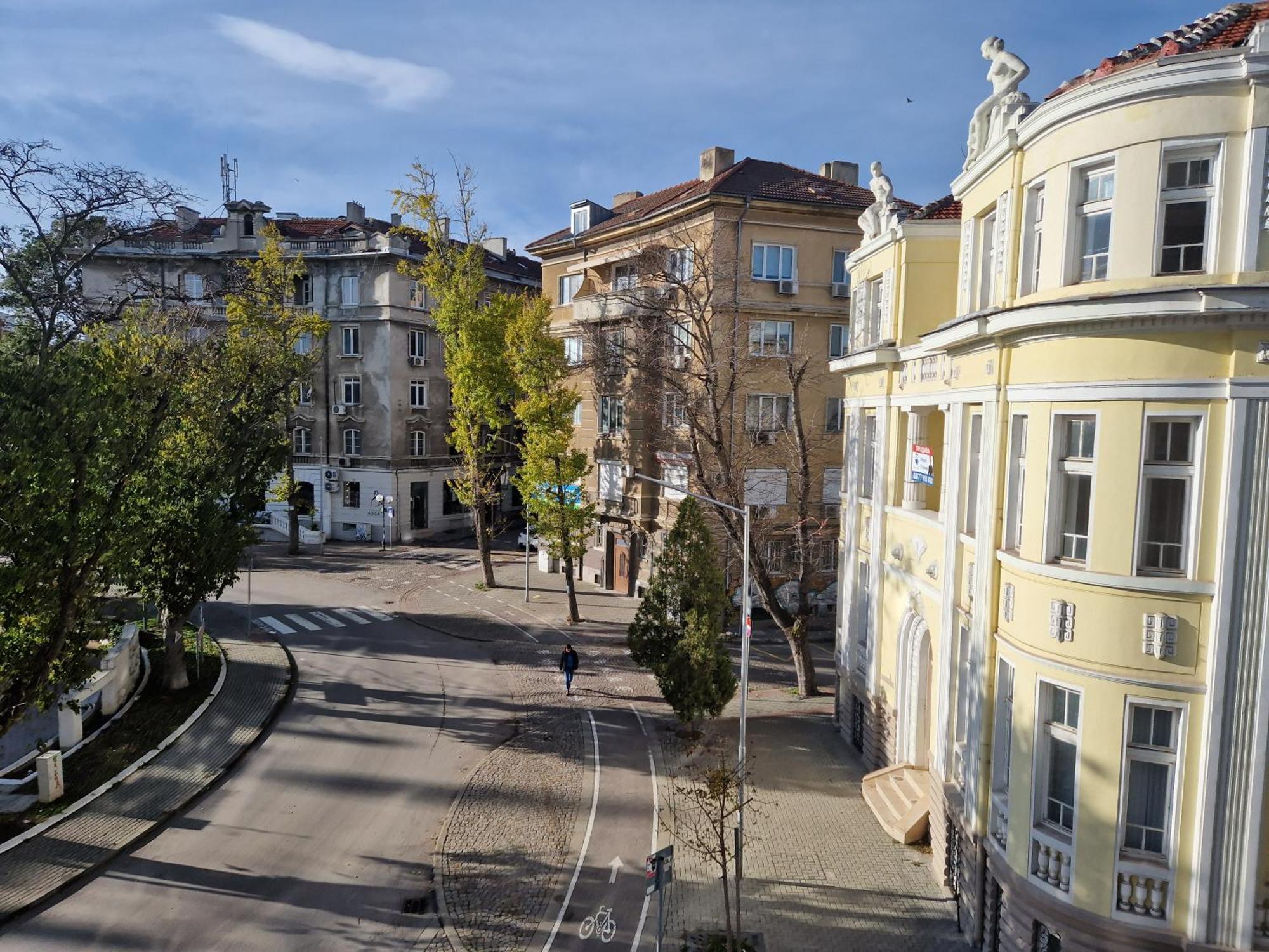 Lambo'S Corner Varna - Guest Rooms Buitenkant foto