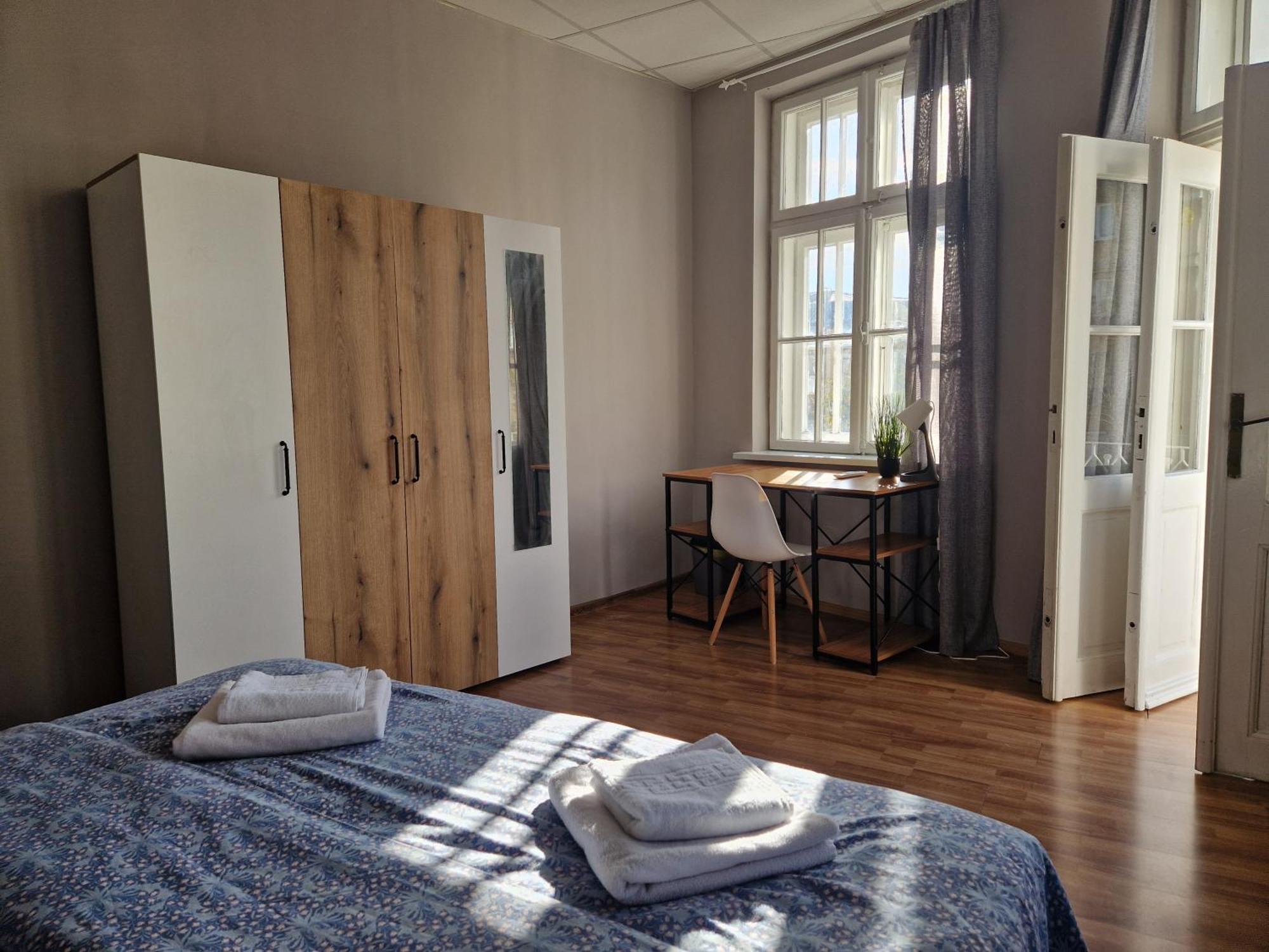 Lambo'S Corner Varna - Guest Rooms Buitenkant foto