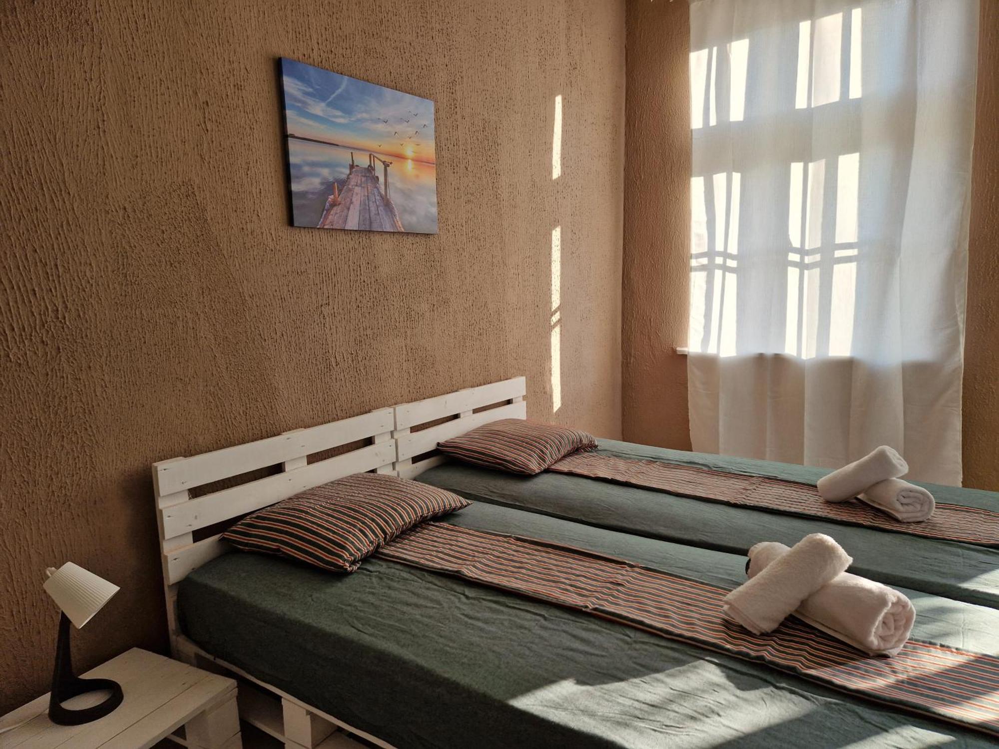 Lambo'S Corner Varna - Guest Rooms Buitenkant foto