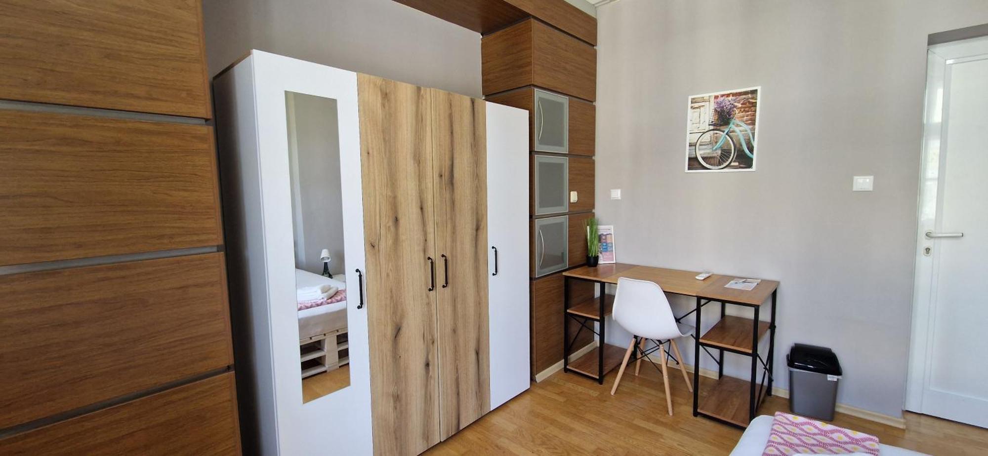 Lambo'S Corner Varna - Guest Rooms Buitenkant foto