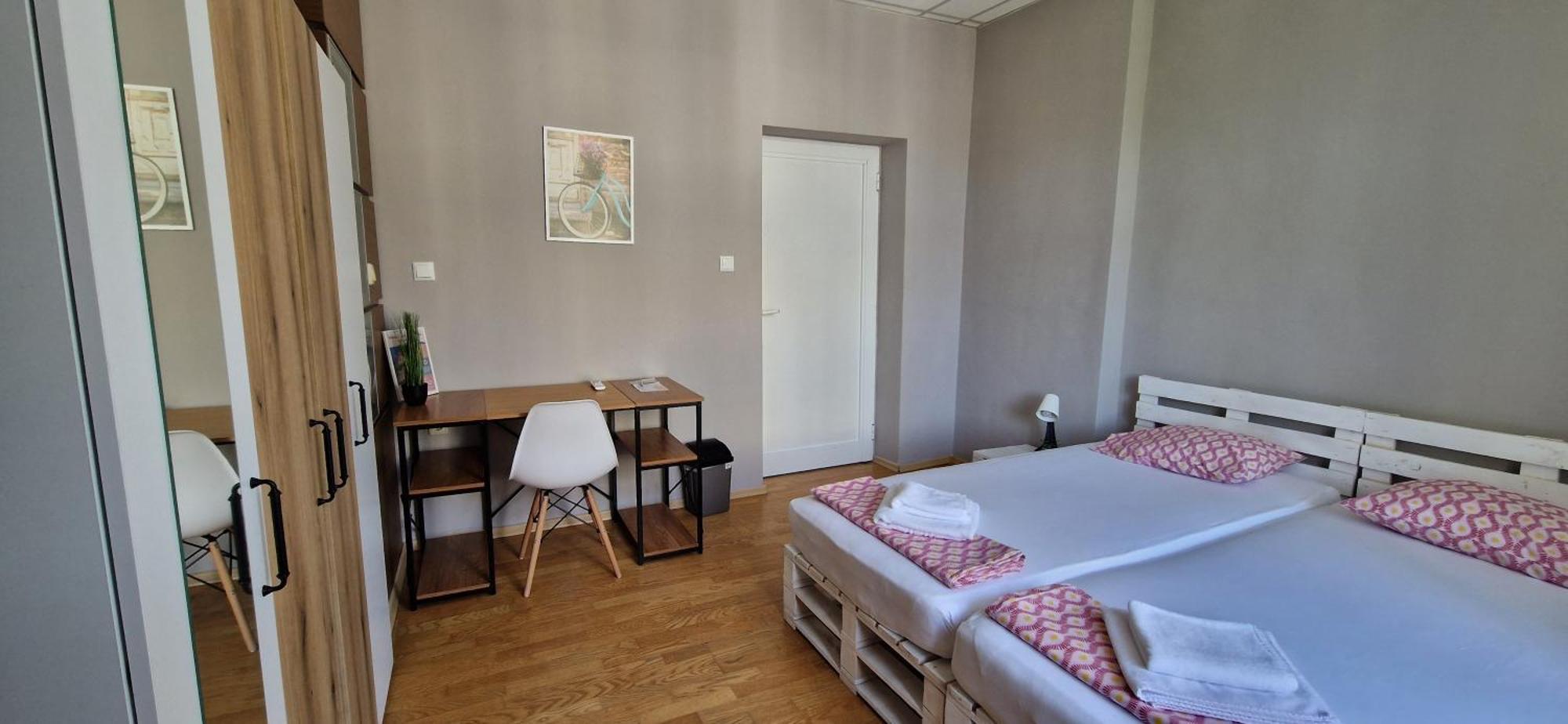 Lambo'S Corner Varna - Guest Rooms Buitenkant foto