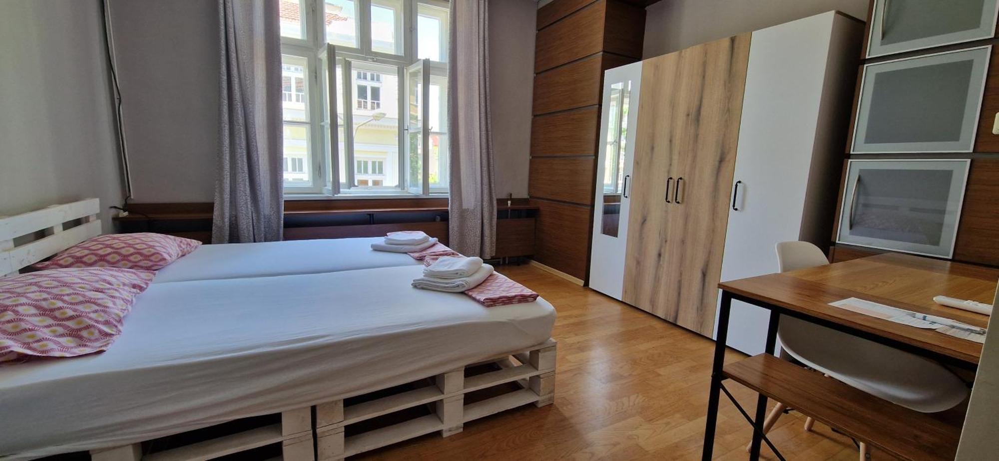 Lambo'S Corner Varna - Guest Rooms Buitenkant foto
